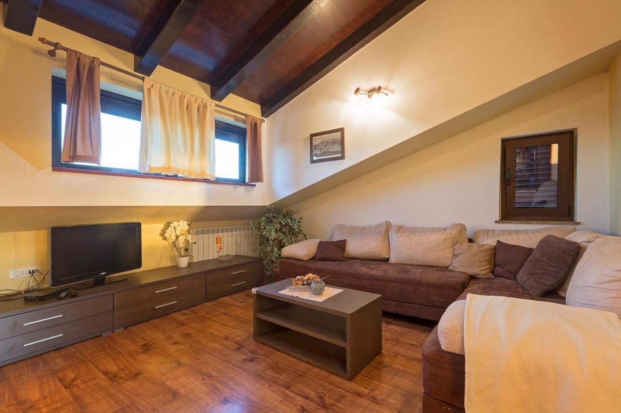 Apartmani Gilda ヴルサル エクステリア 写真
