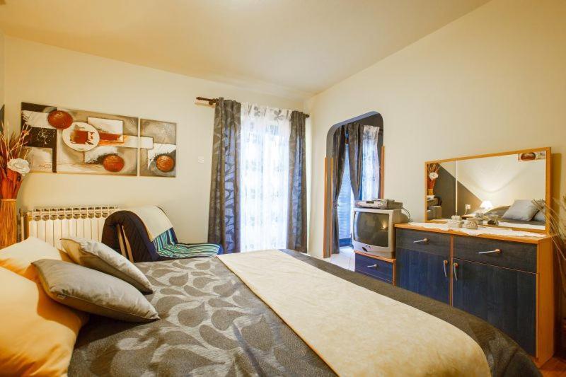 Apartmani Gilda ヴルサル エクステリア 写真