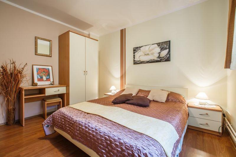 Apartmani Gilda ヴルサル エクステリア 写真